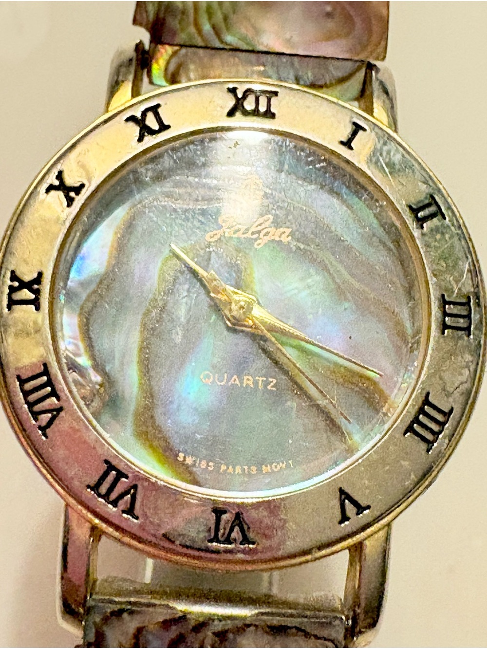 Women’s Abalone Shell Quartz Bracelet Watch in Iridescent Green-Gold